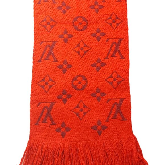 Louis Vuitton LV Monogram Logomania Red Wool Scarf Pre-Owned - Picture 9 of 15
